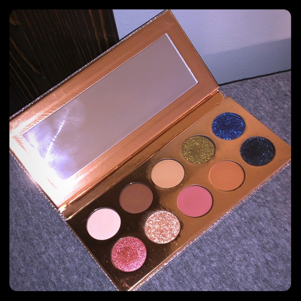 Dose of colors Desi x Katy Friendication palette